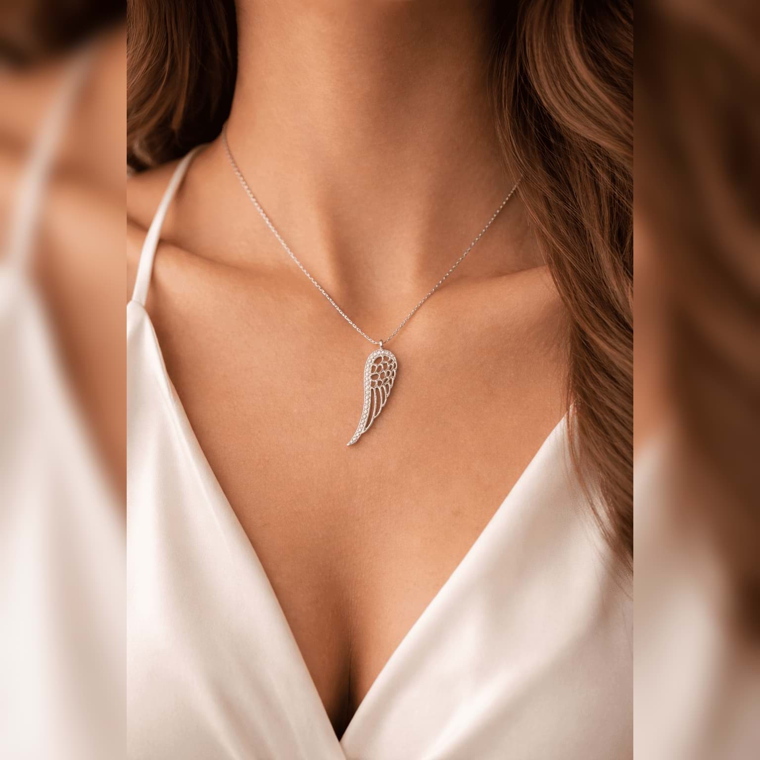 Melek Kanadı Tasarımlı Gümüş Kolye resmi